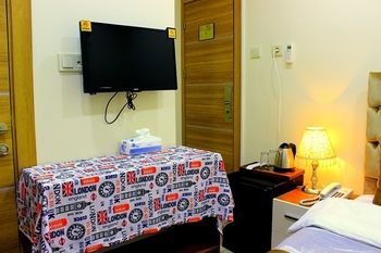 Eyfel Hotel
